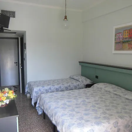 Palm Hotel