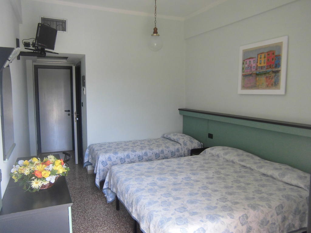 Palm Hotel